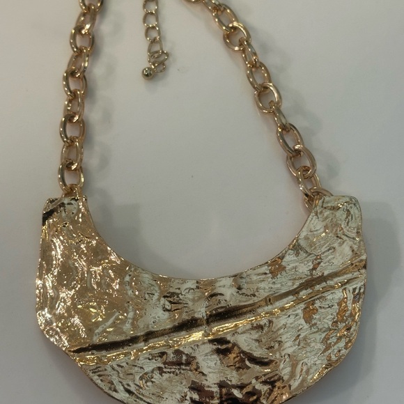 Gold Tone Hammered Crescent Bib Statement 15”L Necklace UNISEX - Picture 8 of 10